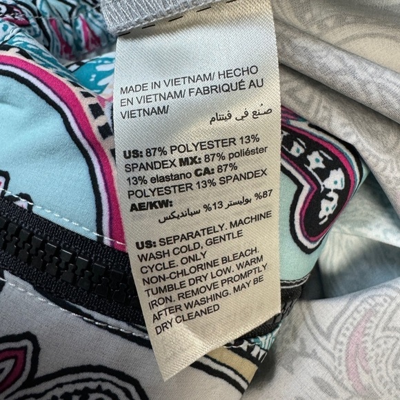 Chico’s UPF Neema Paisley Jacket Size 8/10 (M) - Picture 15 of 15